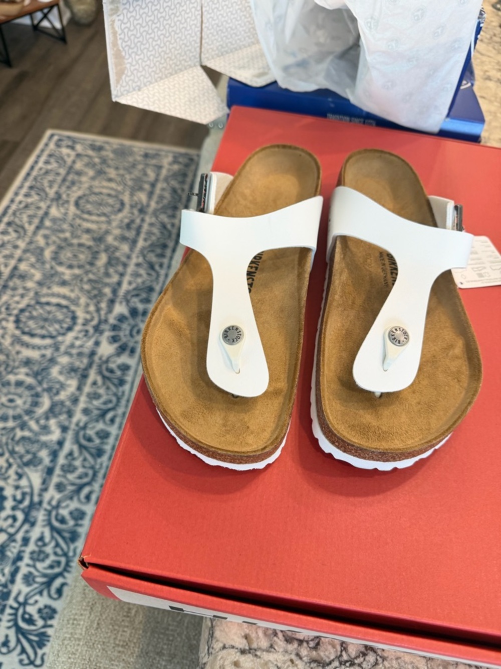 Birkenstock White leather thong with Suede Footbed size 43 narrow US men’s 10